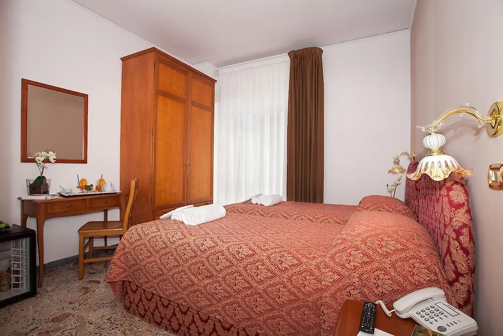 Hotel Caruso-1